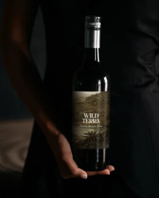 Dad deserves the best. 

This Father's Day, reserve a table at 6HEAD and enjoy A La Carte dining plus as a complimentary bottle of Wild Terra Premium Barossa Shiraz for Dad to take home.

#6HEAD #fathersday #beststeakhouse #michelinstar #finedining #australianrestaurant
